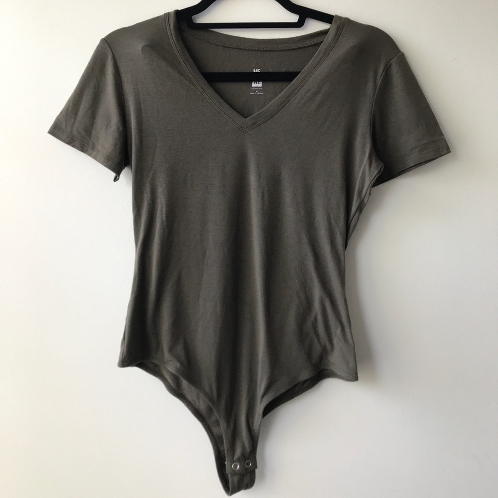 Me to We Essentials V Neck Bodysuit